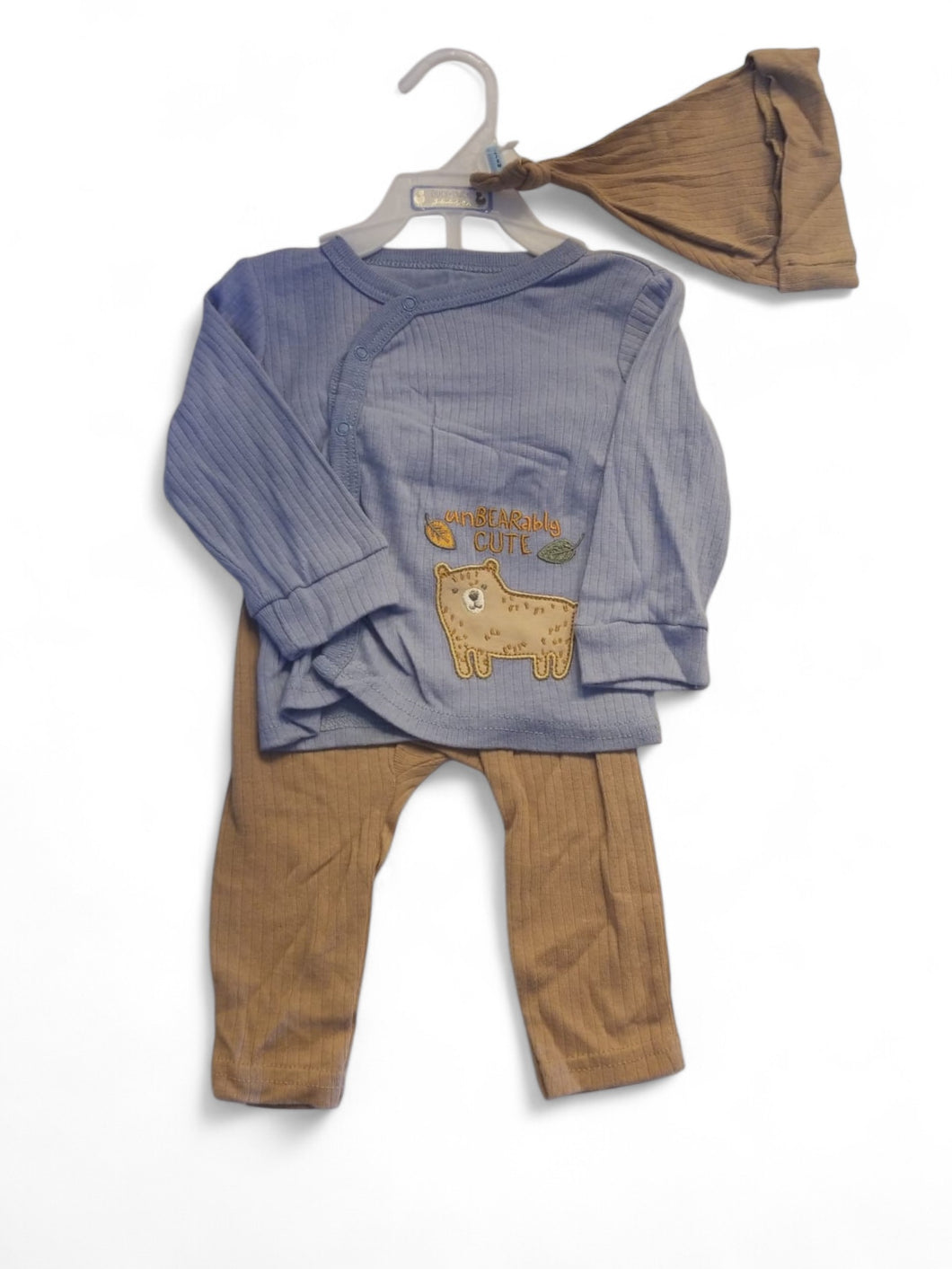 Unbreakably cute baby onsies set