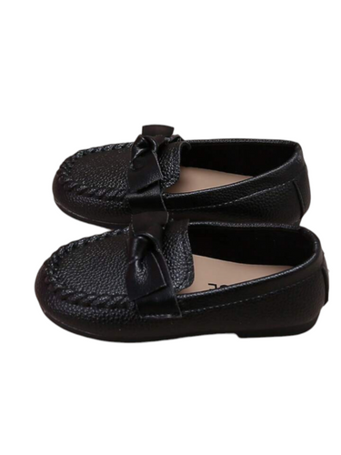 Boy loafer shoes with knot on top