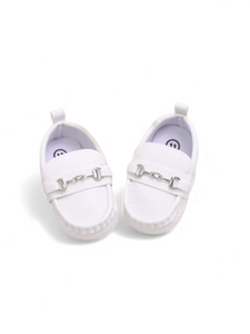 White baby shoes